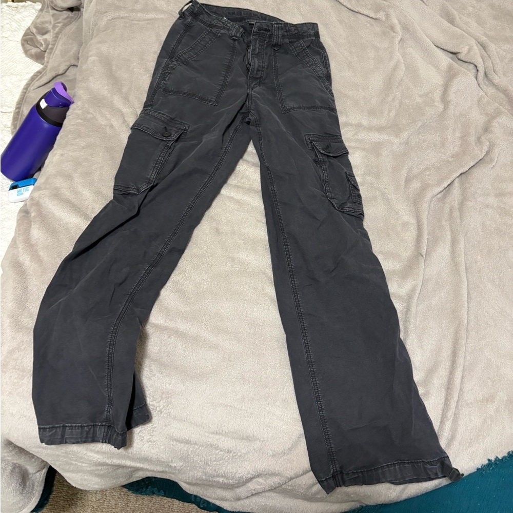 American Eagle Cargos